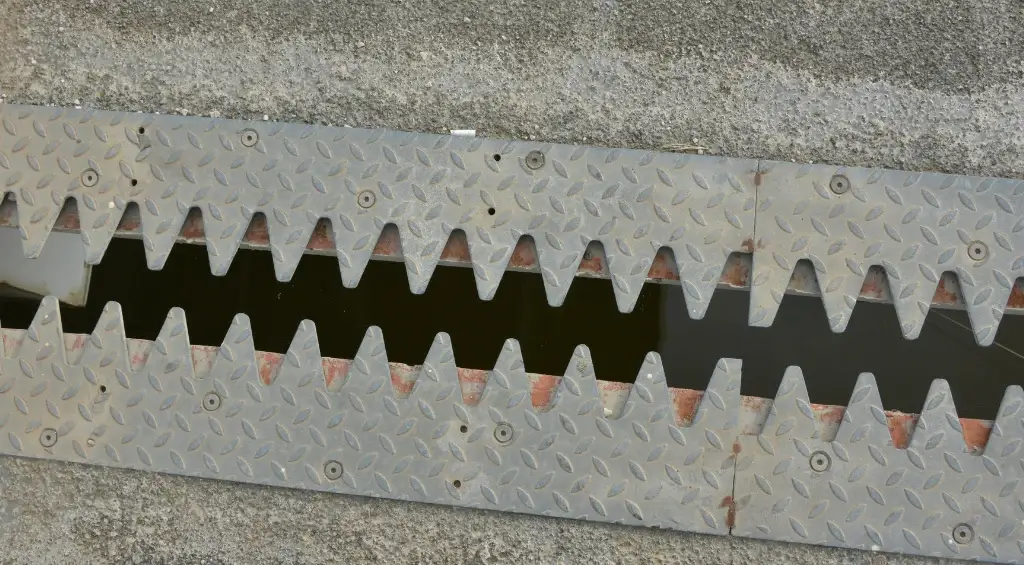 junta de dilatação metálica